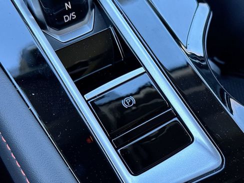 New 2025 Volkswagen Atlas Peak Edition SE image 33