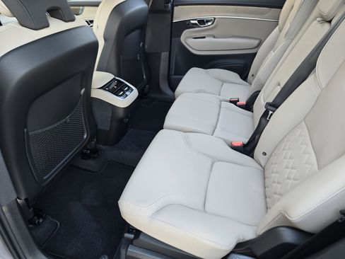 New 2026 Volvo XC90 B6 Plus w/ Protection Package Premier image 32