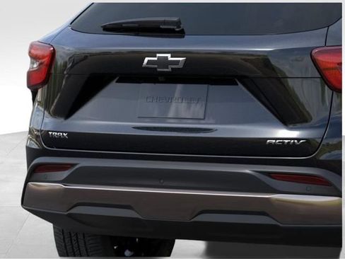 New 2026 Chevrolet Trax ACTIV FWD image 14