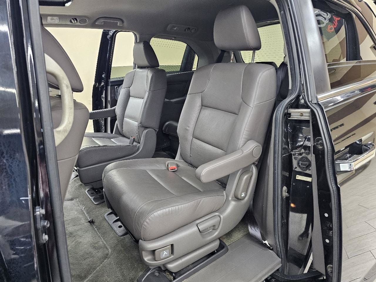 Used 2015 Honda Odyssey EX-L image 24