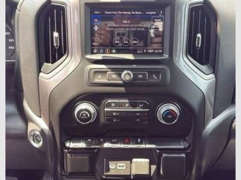 Used 2024 Chevrolet Silverado 1500 Custom image 17