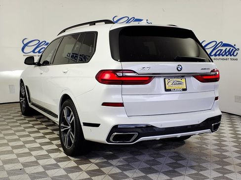 Used 2022 BMW X7 xDrive40i w/ M Sport Package AWD/4WD image 2