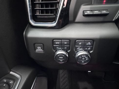Certified 2023 GMC Sierra 1500 Denali w/ Technology Package AWD/4WD image 24