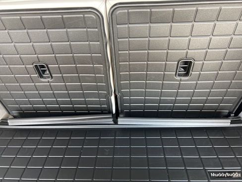 New 2025 Volkswagen ID. Buzz Pro S Plus image 25