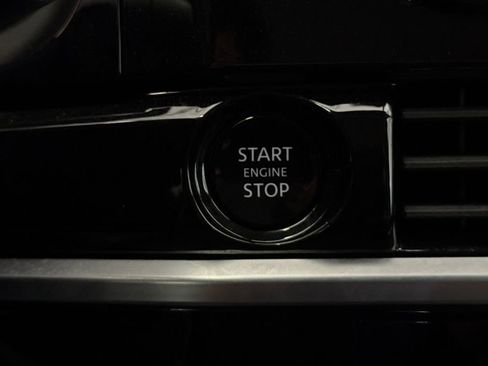 Used 2025 Nissan Pathfinder Platinum w/ Cargo Package image 23