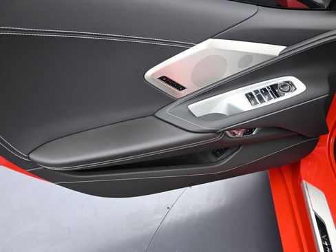 Used 2025 Chevrolet Corvette Stingray Preferred Conv w/ Z51 Performance Package image 12