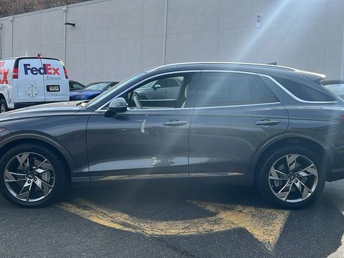 Used 2025 Genesis Electrified GV70 Advanced image 2