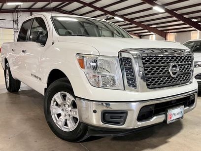 Used 2018 Nissan Titan SV w/ SV Convenience Package