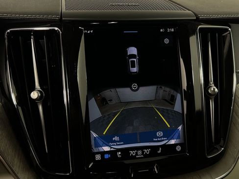 Certified 2023 Volvo XC60 B5 Ultimate w/ Protection Package Premier image 24