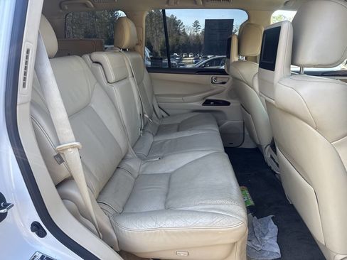 Used 2013 Lexus LX 570 4WD image 8