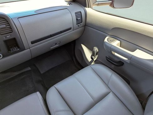Used 2009 Chevrolet Silverado 2500 W/T RWD image 24