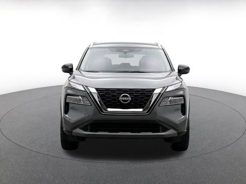 Used 2026 Nissan Rogue SL FWD image 2