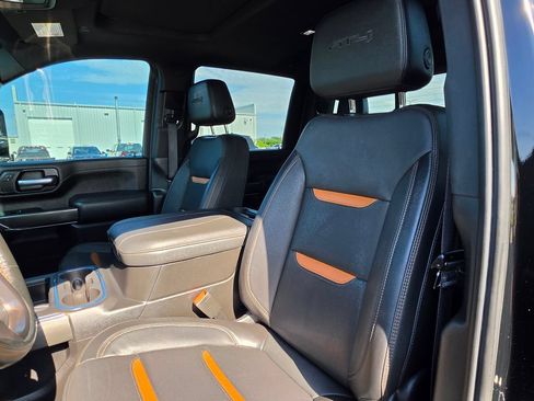 Used 2023 GMC Sierra 2500 AT4 w/ AT4 Premium Plus Package AWD/4WD image 12