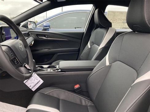 New 2026 Toyota Camry SE image 9