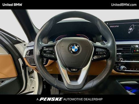 Used 2021 BMW 530i xDrive w/ Premium Package AWD/4WD image 6