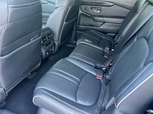 Used 2023 Honda Pilot Elite image 12