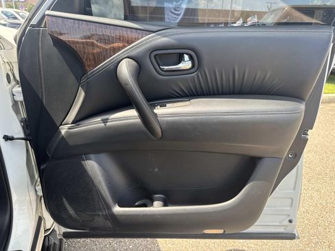Used 2017 Nissan Armada Platinum w/ Captain Seat Package RWD image 17