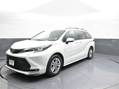 Certified 2024 Toyota Sienna XLE w/ XLE Plus Package