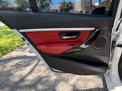 Used 2017 BMW 330i Sedan RWD image 15
