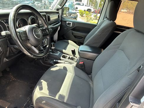 Used 2018 Jeep Wrangler Sport AWD/4WD image 16