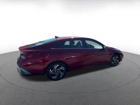 Used 2025 Hyundai Elantra SEL image 15