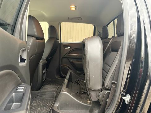 Used 2022 GMC Canyon AT4 image 39