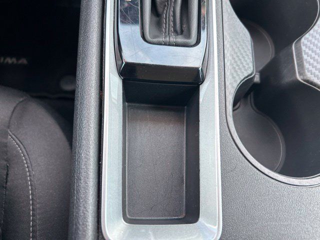 Used 2025 Nissan Altima 2.5 SV FWD image 27
