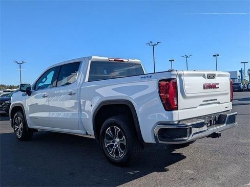 Used 2025 GMC Sierra 1500 SLT image 6