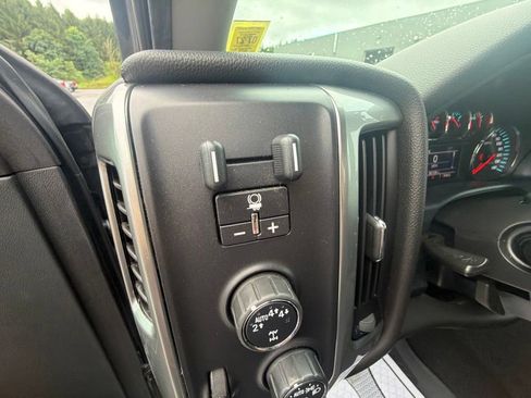 Used 2018 Chevrolet Silverado 1500 LT w/ All Star Edition AWD/4WD image 19