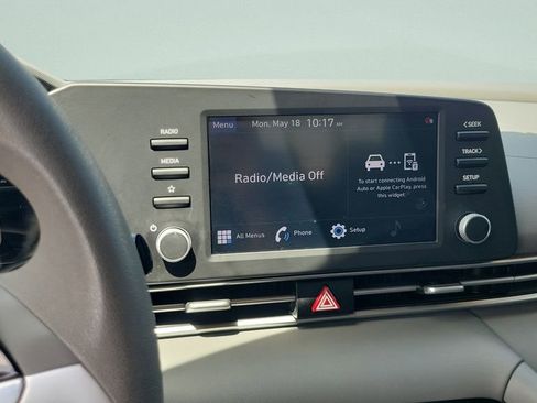 Used 2022 Hyundai Elantra SEL FWD image 16
