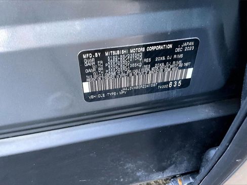 Used 2024 Mitsubishi Outlander SE image 37