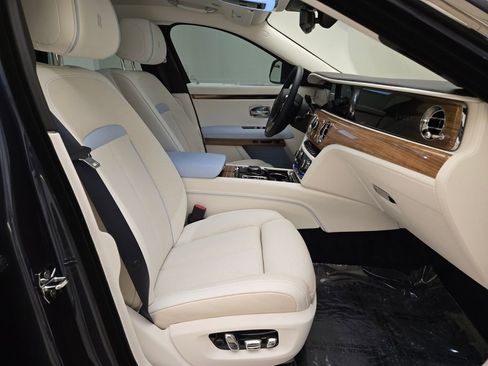 Certified 2025 Rolls-Royce Ghost AWD/4WD image 24