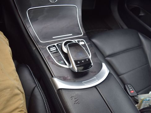 Used 2018 Mercedes-Benz C 300 4MATIC Sedan image 17