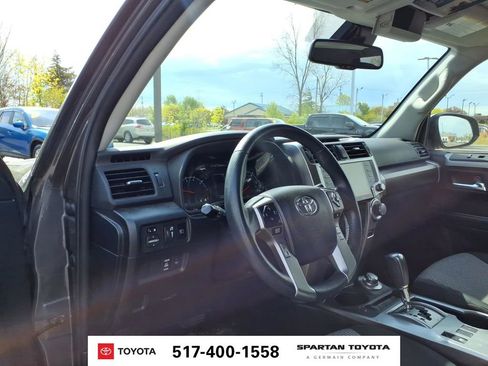 Used 2022 Toyota 4Runner SR5 AWD/4WD image 13