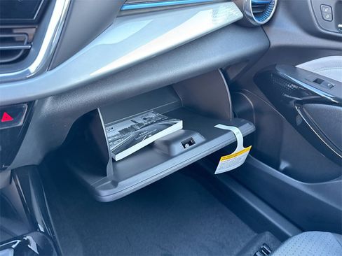 New 2026 Chevrolet Trax LT w/ Sunroof Package image 35