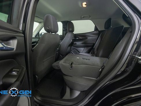 Used 2021 Chevrolet TrailBlazer LT w/ Convenience Package FWD image 29