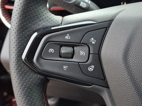 Used 2025 Chevrolet Trax RS w/ Driver Confidence Package image 25