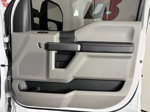 Used 2020 Ford F250 XLT image 36