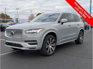 Used 2025 Volvo XC90 T8 Plus w/ Protection Package Premier video 3