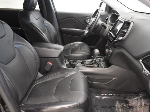 Used 2019 Jeep Cherokee Limited AWD/4WD image 19