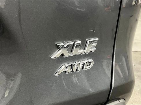 Used 2023 Toyota RAV4 XLE w/ Convenience Package image 9