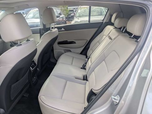 Used 2022 Kia Sportage EX w/ EX Technology Package FWD image 14