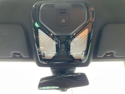 Used 2023 BMW M2 image 24