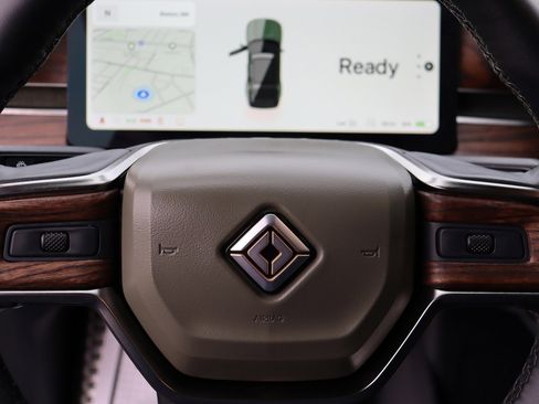 Used 2023 Rivian R1S Adventure AWD/4WD image 30