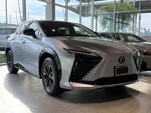 New 2026 Lexus RZ 350e 2WD image 2