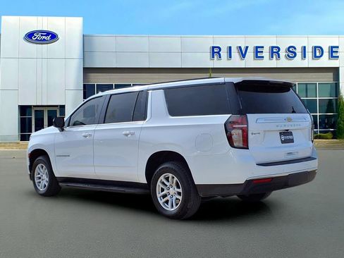 Used 2021 Chevrolet Suburban LS image 4