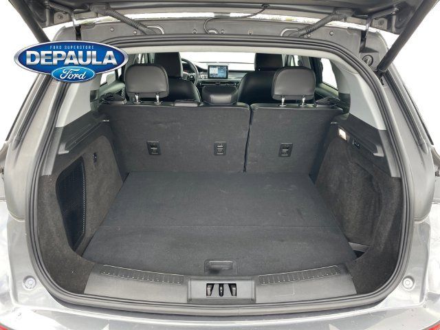 Used 2022 Lincoln Corsair AWD w/ Equipment Group 101A image 6
