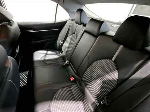 Used 2022 Toyota Camry SE FWD image 27