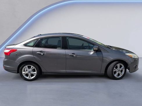 Used 2014 Ford Focus SE FWD image 3