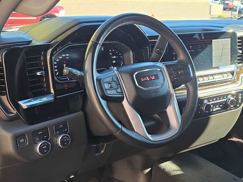 Used 2023 GMC Sierra 1500 Elevation image 2